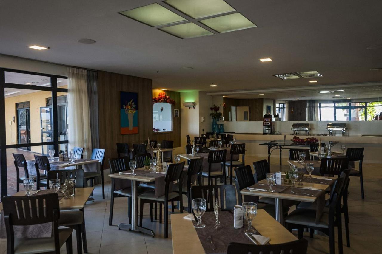 Iate Plaza Hotel 402 Fortaleza  Bagian luar foto